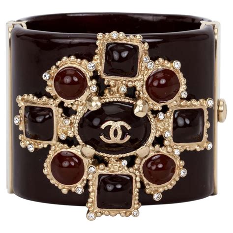 chanel verdura cuff|Maltese Cross Cuff – Verdura.